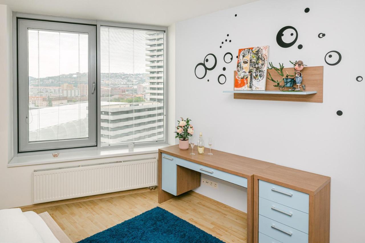 Slavic Spacious Apartment Bratysława Zewnętrze zdjęcie